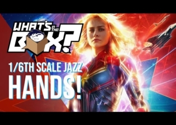 Hot Toys Captain Marvel Deluxe Set