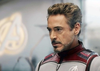 Hot Toys Avengers Endgame Team Suit Tony Stark